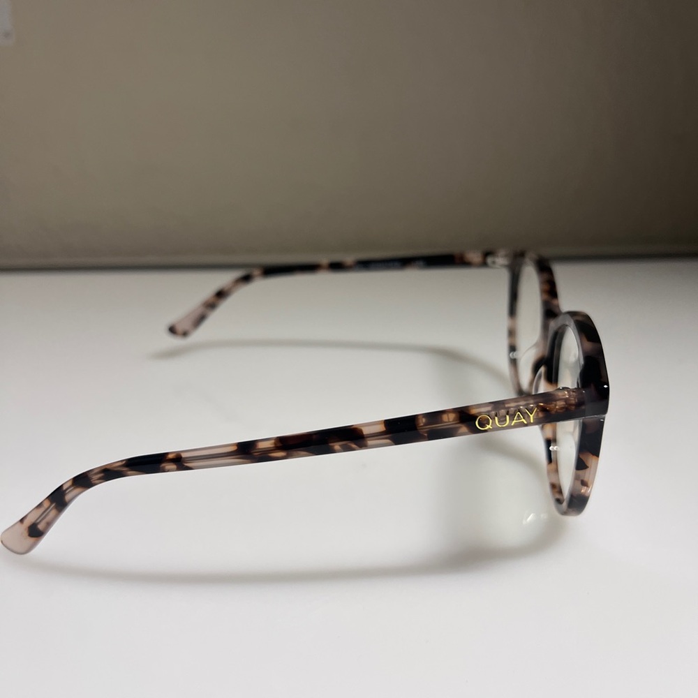 Quay Blue Light All Nighter Glasses - Picture 3 of 5